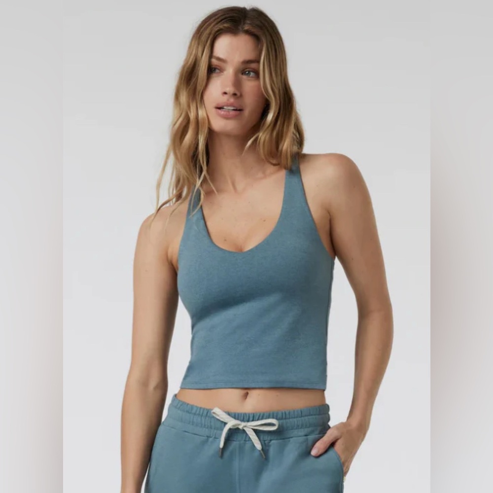 Vuori Halo Performance Crop Tank 2.0 smoke blue heather